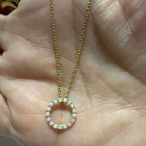Firm price ✋🏻Elegant Gold 10k pendant, chain is 925 Opal Genuine
